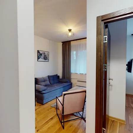 アパート Istra_28 Titova